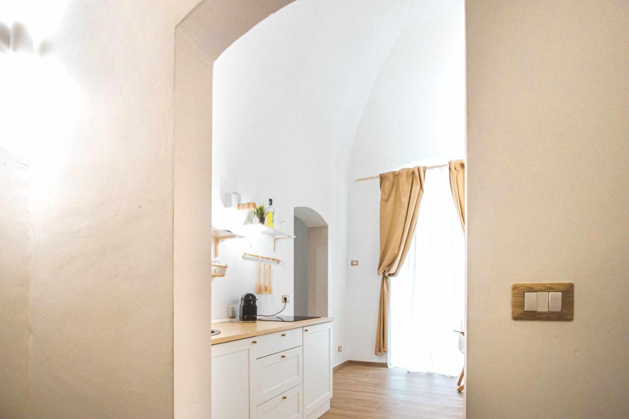 Cas358 Luxury Suite Bari Bagian luar foto