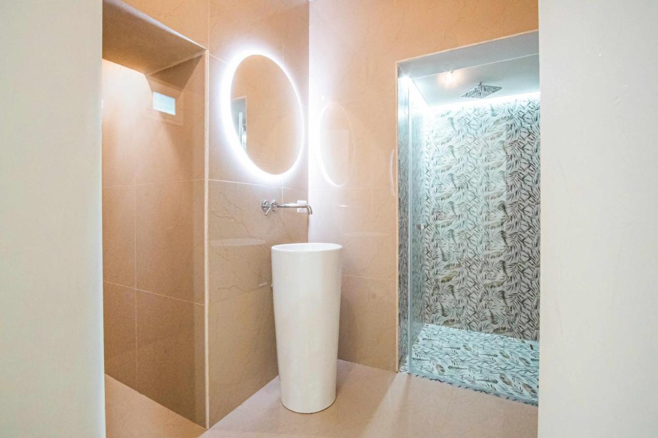 Cas358 Luxury Suite Bari Bagian luar foto