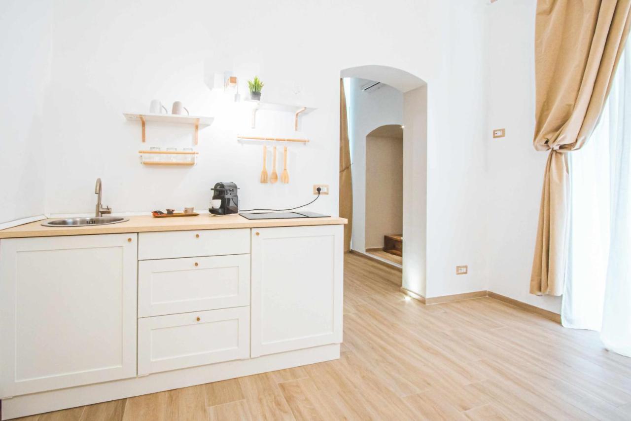 Cas358 Luxury Suite Bari Bagian luar foto